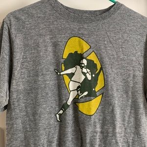 NFL Green Bay Packers t-shirt gently worn condition. Size medium.
